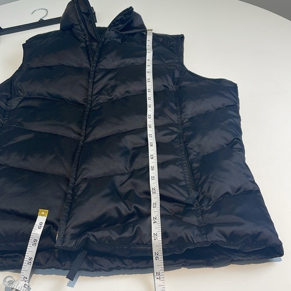 Eddie Bauer Down Filled Black Vest Size Extra Large - Picture 8 of 10